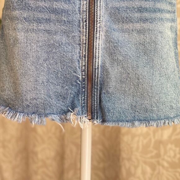Free People We The Free Denim Mini Skirt Boho Grunge Zip Front Raw Hem Size 24 - Picture 3 of 8